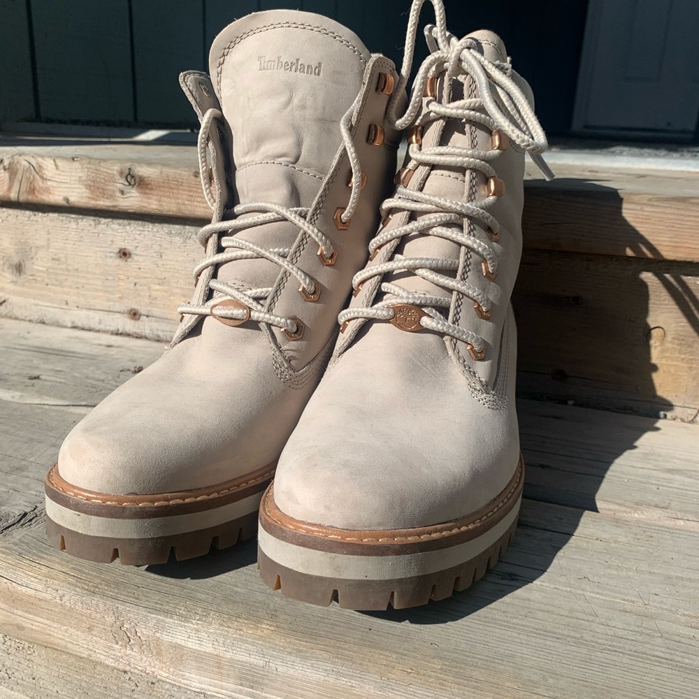TIMBERLANDS - Picture 2 of 5